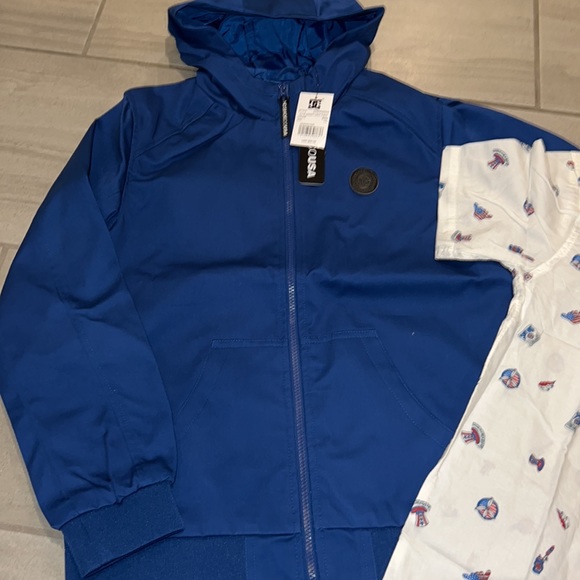 🤙🏻 TEEN BOY CLOTHING BUNDLE BOX LOT OF 8 QUIKSILVER AND RVCA ALL NEW 🔥 - Picture 6 of 8